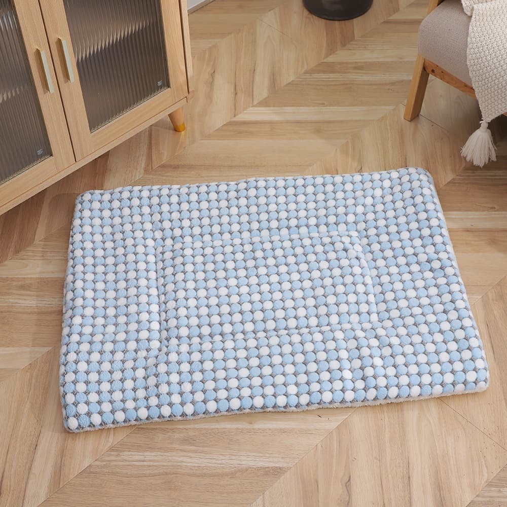 Blue circle flannel pet sleep mat in a larger size